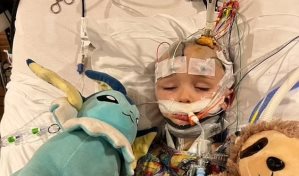 Niño de 3 años es brutalmente golpeado por su niñero de 12 con problemas de ira en EE.UU.