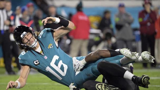 Trevor Lawrence sigue en protocolo de conmoción de la NFL