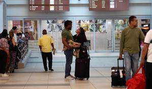 De comer mangú en el avión a volar con tubi: Las peculiaridades de los dominicanos al viajar