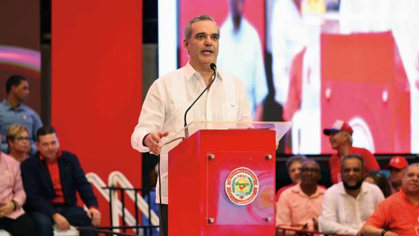 Luis Abinader llama a tregua navideña; los partidos ponen condiciones