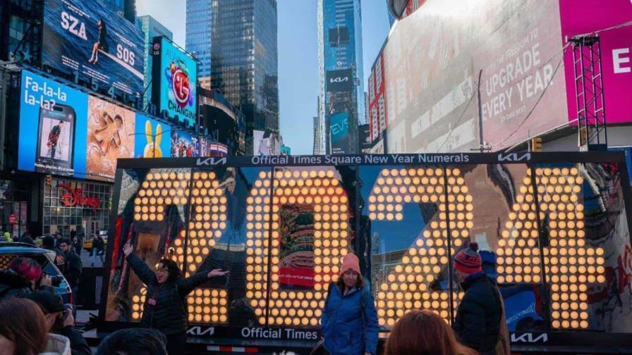 Los números de 2024 que darán la bienvenida al año nuevo ya pueden verse en Times Square