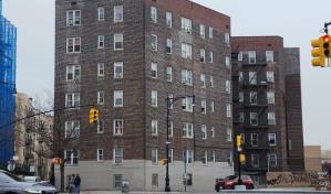 Hermanos gemelos de cinco años mueren misteriosamente en un apartamento de NY