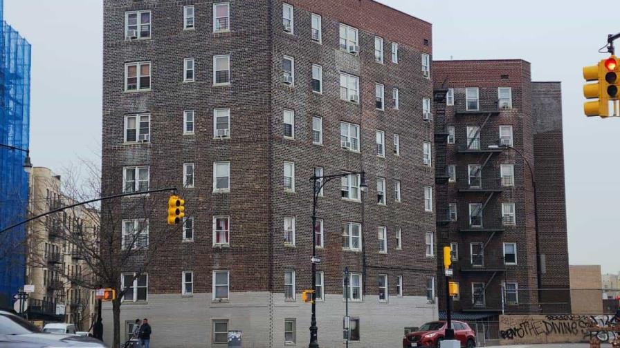 Hermanos gemelos de cinco años mueren misteriosamente en un apartamento de NY
