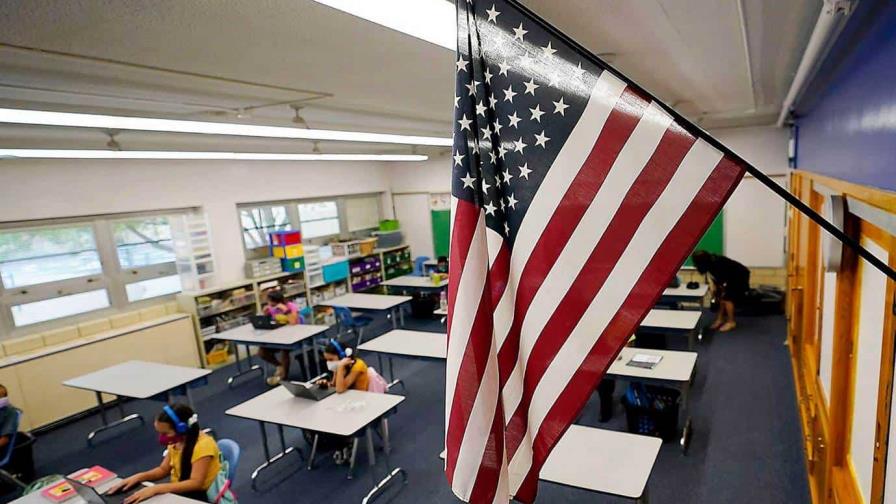 Un sindicato de profesores demanda al alcalde de Nueva York por los recortes en Educación