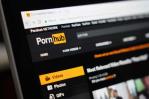 Europa investiga a Pornhub, XVideos y otras webs por no proteger a los menores de edad