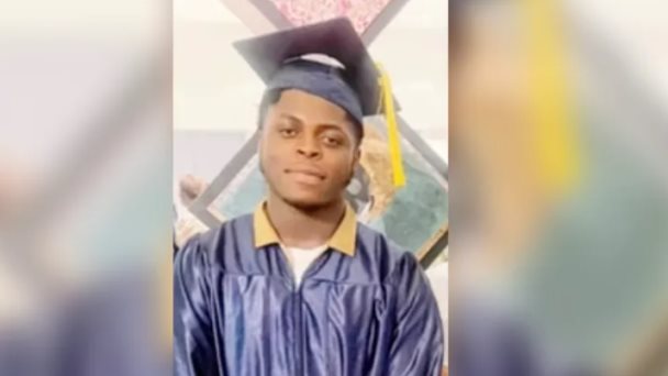 Asesinan a puñaladas a joven universitario de NY que regresaba a su casa para las fiestas de Navidad
