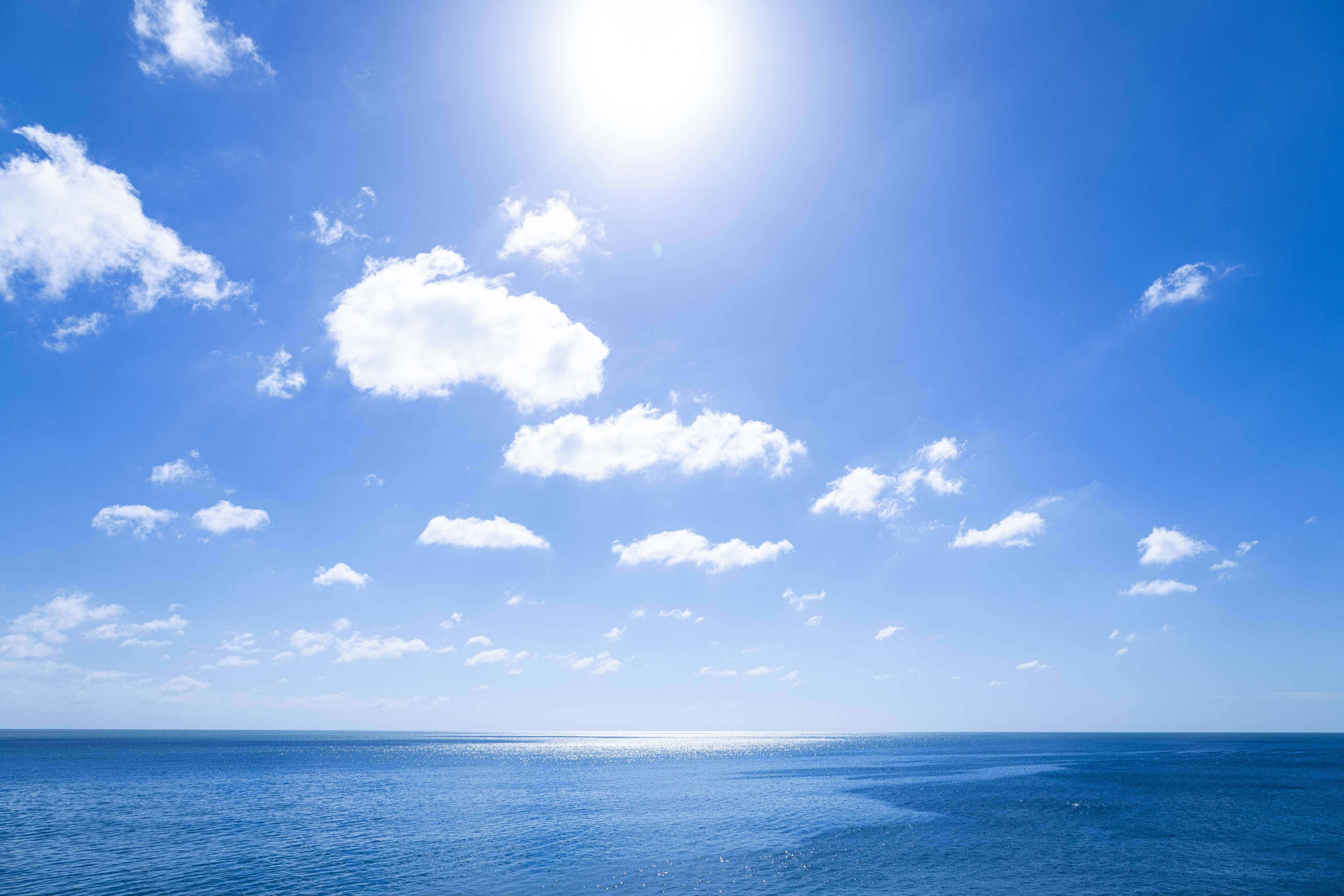 El cielo azul impresiona en el lugar.