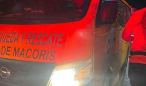 Dos personas heridas tras caer vehículo al vacío en carretera San Pedro de Macorís