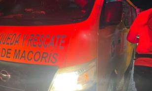 Dos personas heridas tras caer vehículo al vacío en carretera San Pedro de Macorís