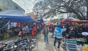 Haitianos envían mensaje a sus autoridades desde el mercado de Elías Piña