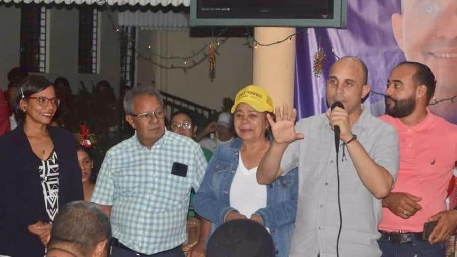 PLD juramenta a exmiembros del PRM en Guayabal