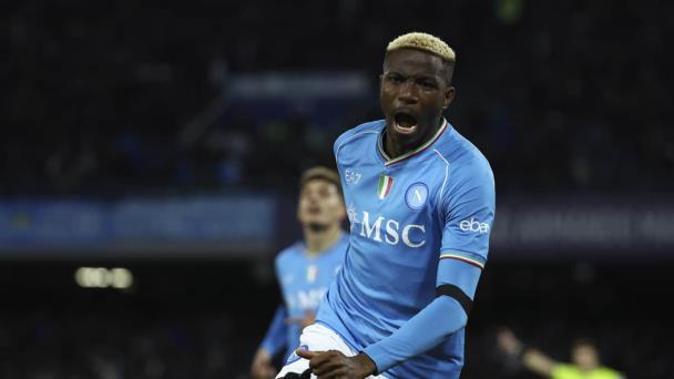 Victor Osimhen firma extensión de contrato con el Napoli hasta el 2026