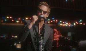 Ryan Gosling lanza junto a Mark Ronson el proyecto navideño Ken The EP