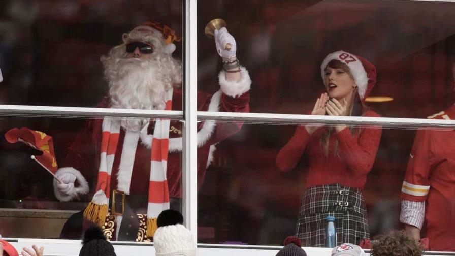 Taylor Swift y Travis Kelce juntos en el Estadio Arrowhead