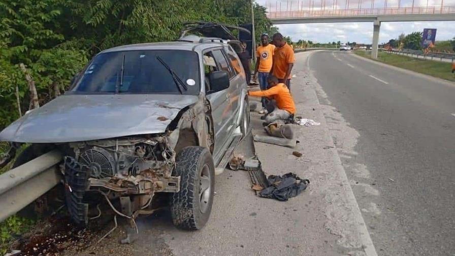 Yipeta queda incrustada en barandas de la Autovía del Este