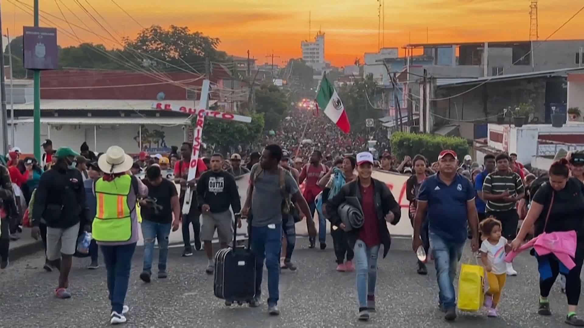 Caravana de migrantes protesta contra autoridades migratorias