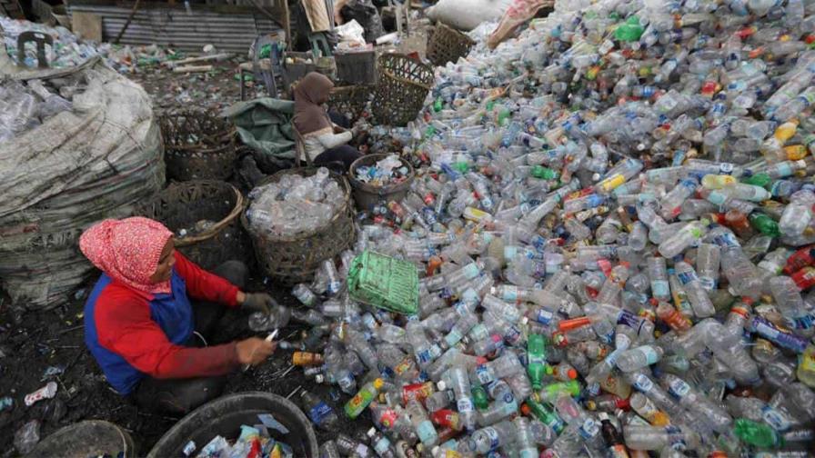 Gobierno emite un decreto con el que se regulan los plásticos de un solo uso en Colombia
