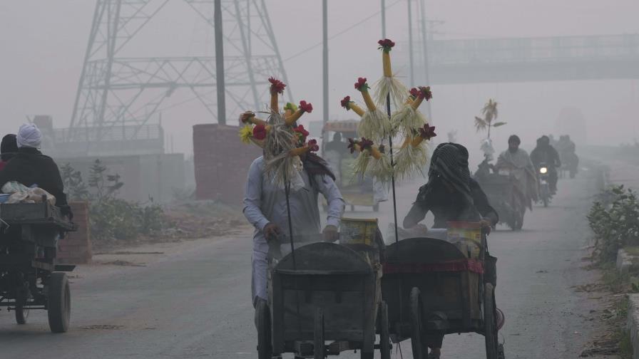 Provocan lluvias artificiales en Pakistán para frenar la contaminación aérea