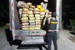 Cesfront y DNCD incautan en carga de naranjas 368 libras de marihuana en Elías Piña
