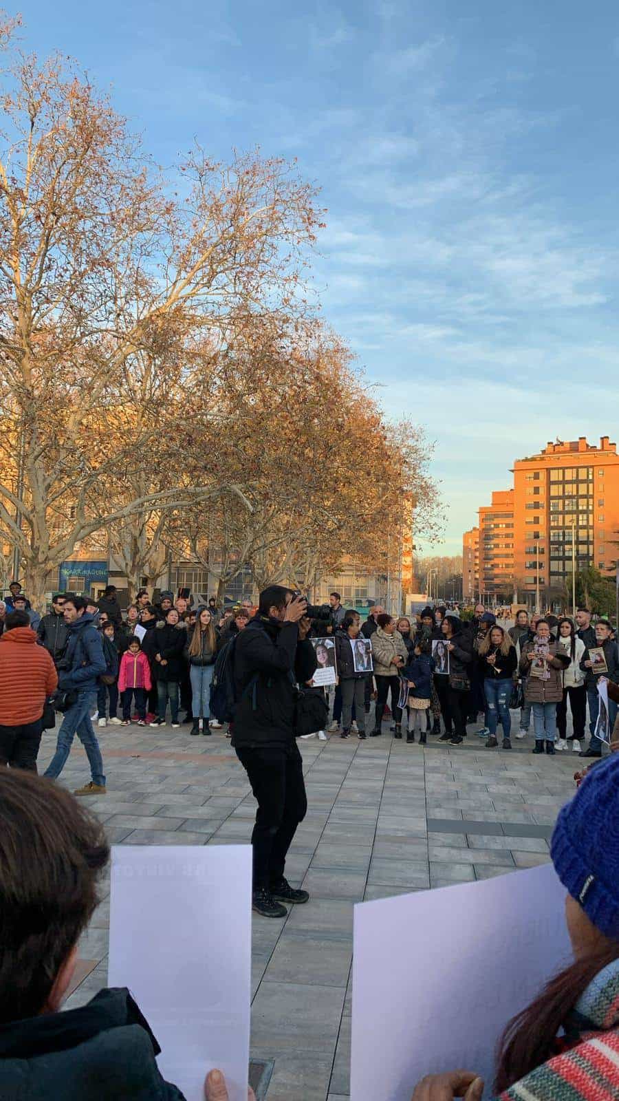 Parte de los asistentes a la manifestación por Gabriela Reyes. 