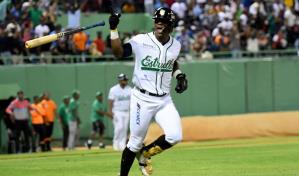Video | Dairon Blanco la vuelve a sacar y las Estrellas vencen a Licey en el Tetelo Vargas