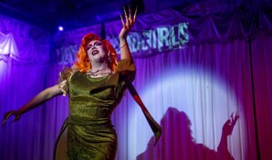 Corte de EE. UU. restituye el veto a ni&ntilde;os como espectadores de drag queens en Florida
