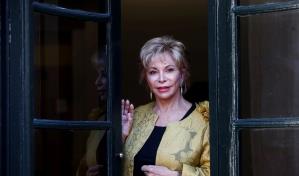 Isabel Allende califica de vergonzosa la censura de libros en escuelas de Florida