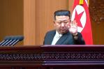 Líder norcoreano urge acelerar preparativos para la guerra