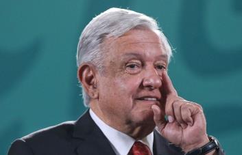 López Obrador asegura que está bajando la migración tras su reunión con EE.UU.
