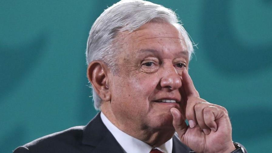 López Obrador asegura que está bajando la migración tras su reunión con EE.UU.
