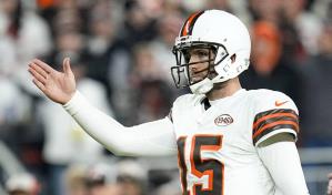 Flacco lanza 3 pases de touchdown; Browns vencen a Jets y se clasifican a playoffs