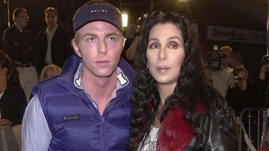 Cher pide la tutela temporal financiera de su hijo Elijah Blue Allman por abuso de sustancias