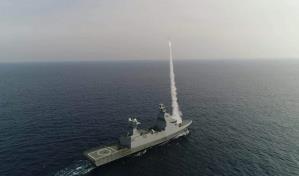 EEUU asegura que derribó un dron y un misil lanzado por los rebeldes hutíes en el Mar Rojo