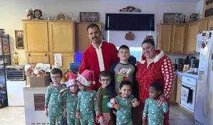 Hombre mata a padre de 7 niños mientras era perseguido por la policía luego de asesinar a su mamá