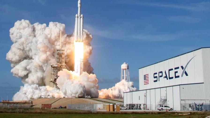 SpaceX lanza dron espacial militar de EEUU para misión de investigación