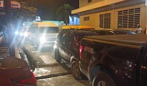 Ciudadanos reportan tapón de varias horas en Baní