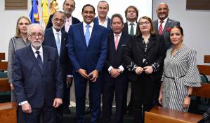 Cuerpo Consular ofrece conferencia a cargo del profesor Iv&aacute;n Gat&oacute;n