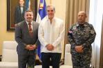 Presidente Abinader se reintegra a sus labores; recibe a comisionado de la Policía de Nueva York