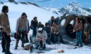 Carrera por el Óscar: La sociedad de la nieve da voz a los muertos de la tragedia en los Andes