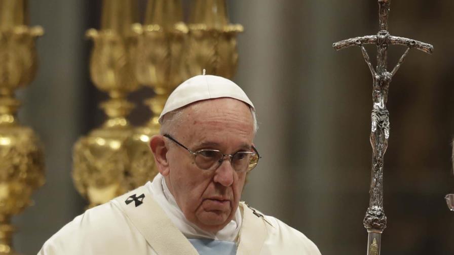El papa lamenta la gratitud y la esperanza aparentes ante el Año Nuevo
