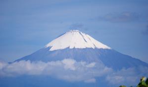 Volcán ecuatoriano Sangay arroja material incandescente y genera 7 explosiones cada hora