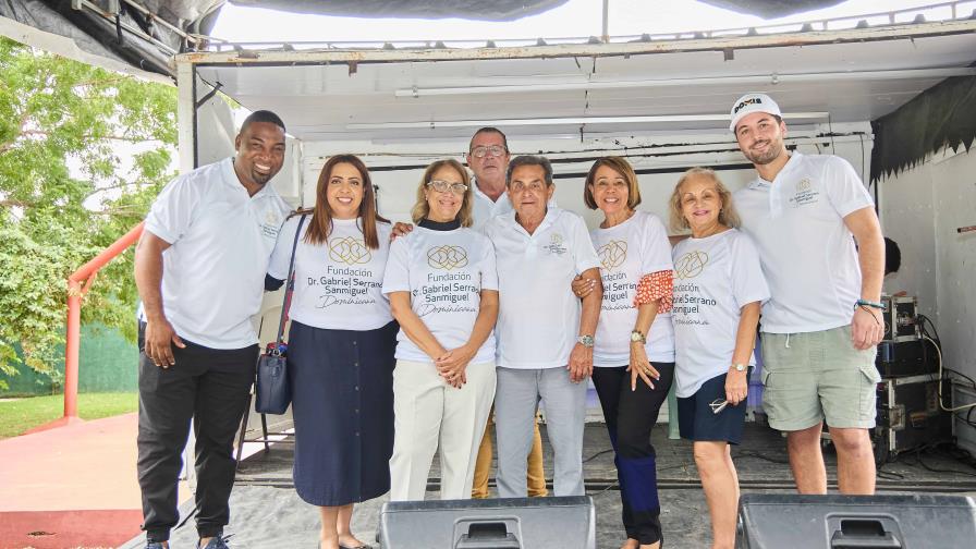 La Fundación Dr. Gabriel Serrano Sanmiguel celebra la Navidad con los niños de Bayahíbe