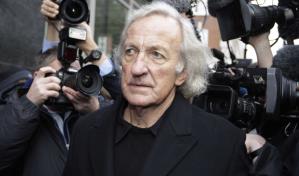John Pilger, periodista y documentalista que cubrió el Jemer Rojo, muere a los 84 años