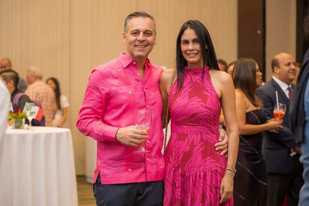 Massimiliano Atrigna y Jacqueline Moronta.