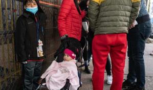 Los migrantes en Nueva York reciben el Año Nuevo con órdenes de desalojos