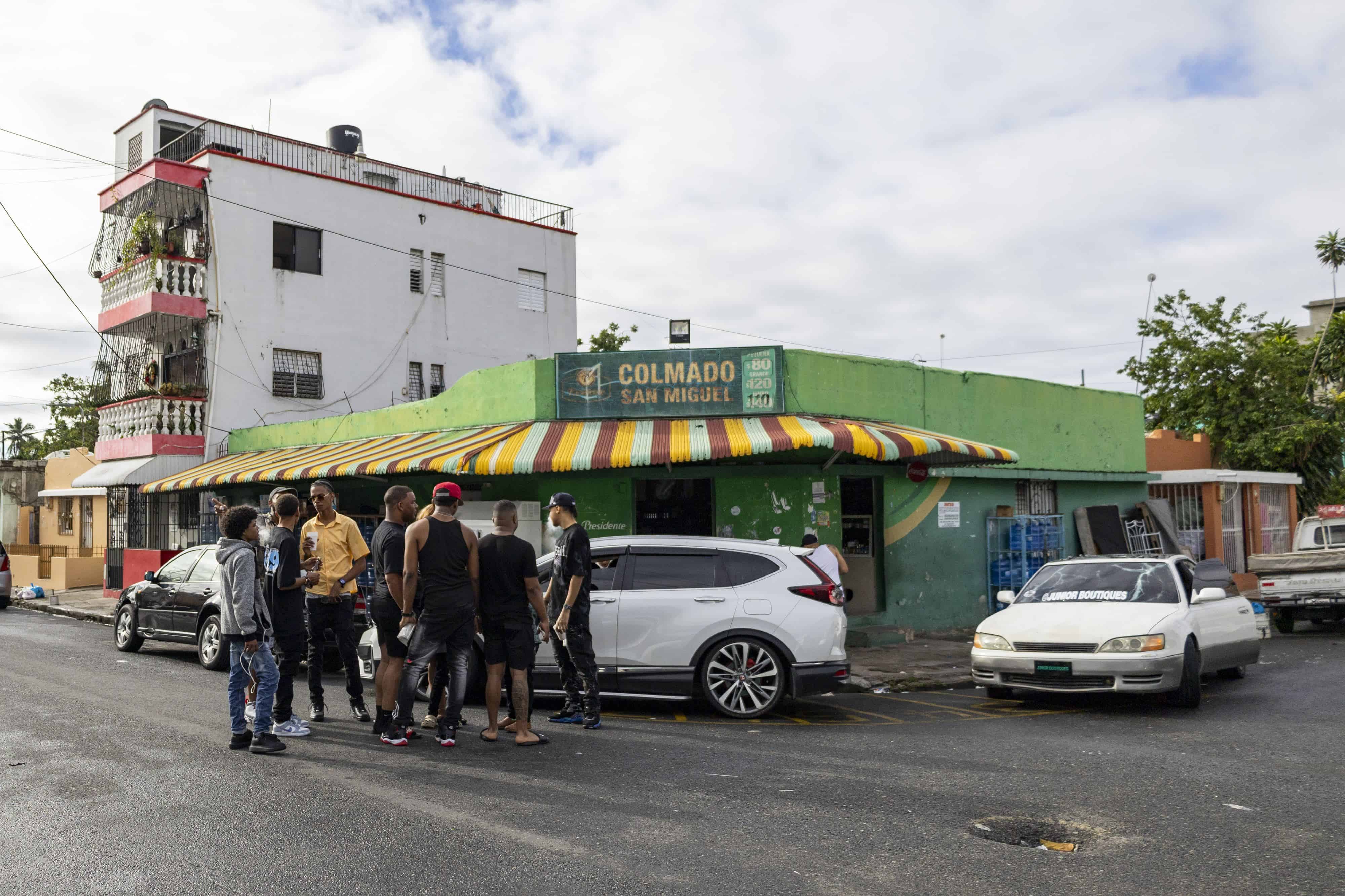En fotos: Lluvia, basura y calles desiertas marcan el inicio del 2024 en Santo Domingo