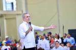 Presidente Abinader entrega 800 títulos de propiedad en Azua; van 8,773 Presidente Abinader entrega 800 títulos de propiedad en Azua; van 8,773