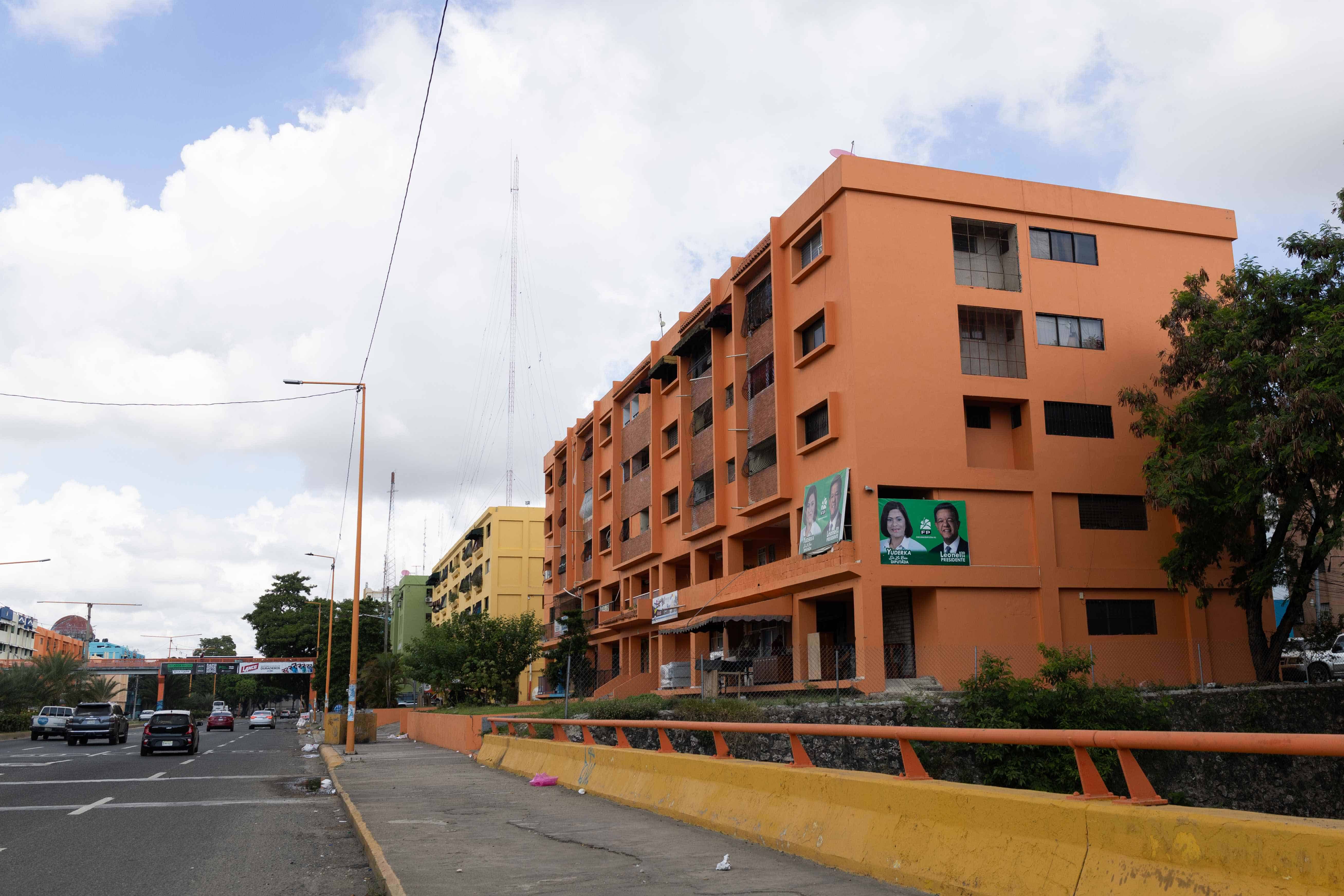 Edificios en la avenida V Centenario
