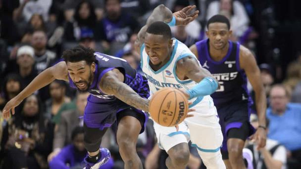 Rozier vuelve y anota 34 puntos por Hornets, que cortan racha de 11 derrotas