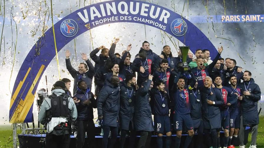 Mbappé vuelve a anotar y PSG derrota a Toulouse para ganar el Trofeo de Campeones